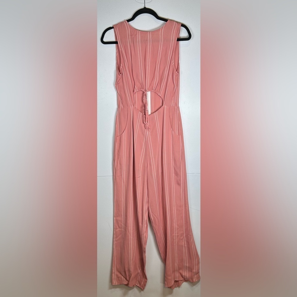 Leith Pink Flowy Wide Leg Sleeveless Jumpsuit with Elastic Waist. Size Small.